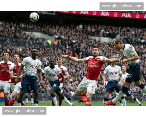 白百合绽放,圣徒祈祷:热刺与南安普顿的英超绿茵史诗